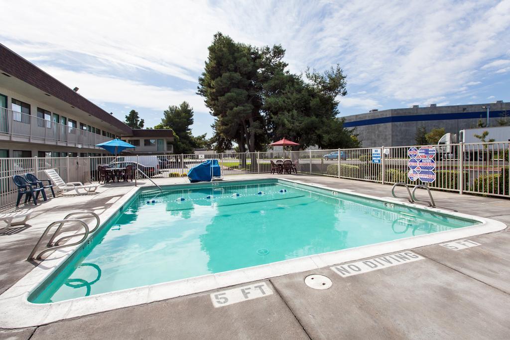 Park Inn By Radisson, Turlock Kültér fotó