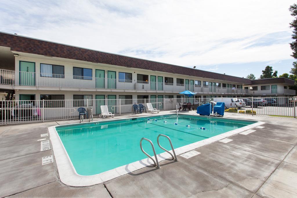 Park Inn By Radisson, Turlock Kültér fotó
